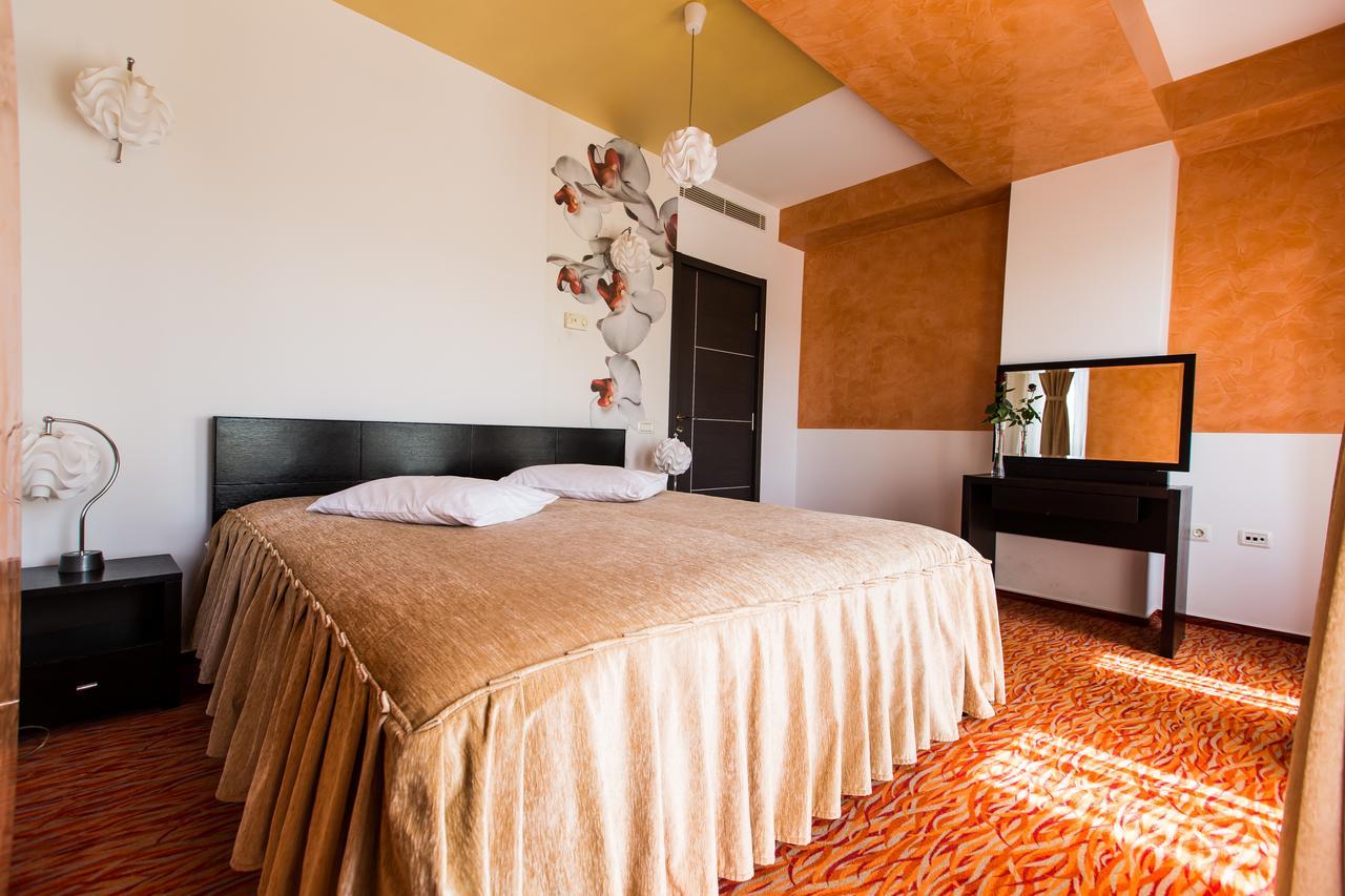 Hotel Grandis Apulum Mioveni Dış mekan fotoğraf