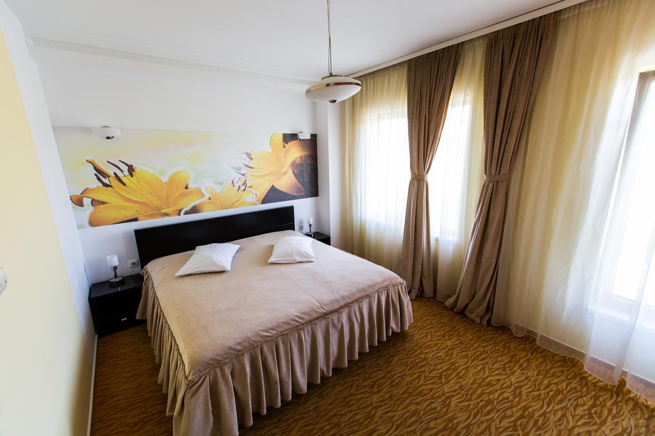 Hotel Grandis Apulum Mioveni Dış mekan fotoğraf